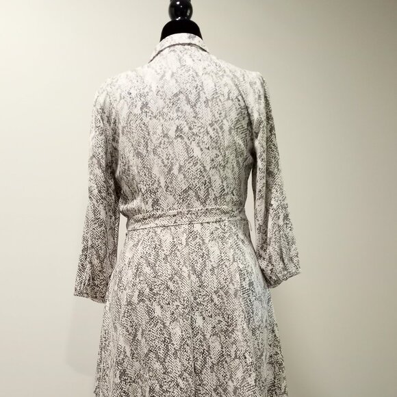 ANN TAYLOR FACTORY SNAKESKIN PRINT WRAP SRESS 3/4 LENGTH SLEEVE WITH BELT SIZE 8 - Picture 5 of 9